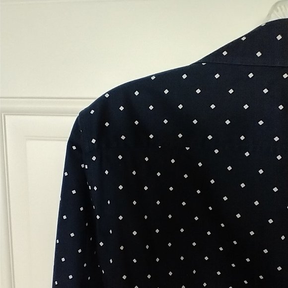 Women's Banana Republic size 0 Non-Iron button down long-sleeve shirt - Picture 5 of 6